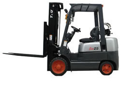 Short Wheelbase LPG Forklift Truck