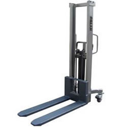 Manual Pallet Stacker